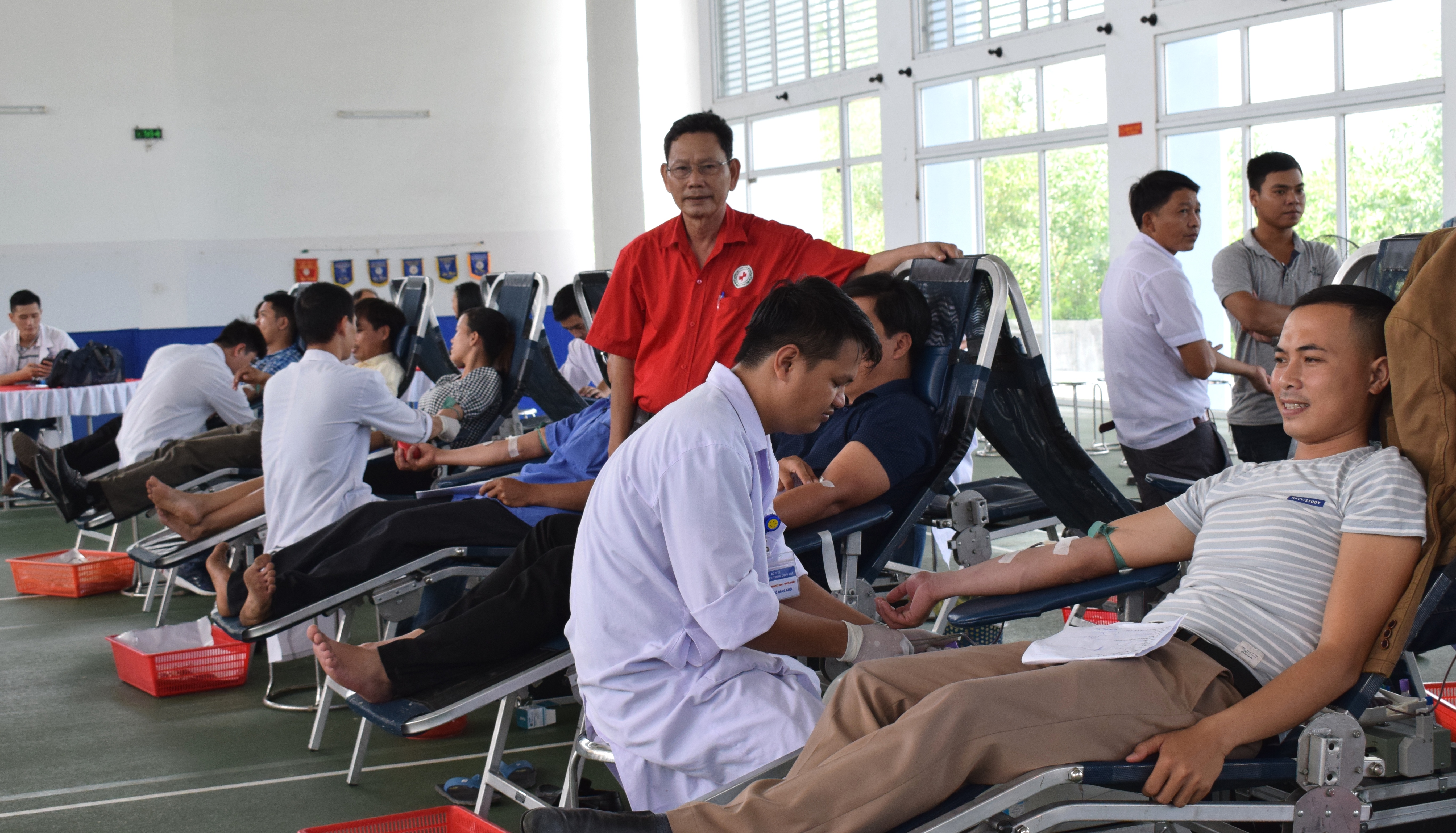 100 người tham gia ngày hội hiến máu tình nguyện đợt 6 tại Phong Điền