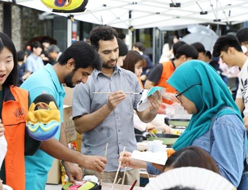 Số lượng sinh viên quốc tế tại Hàn Quốc tăng mạnh