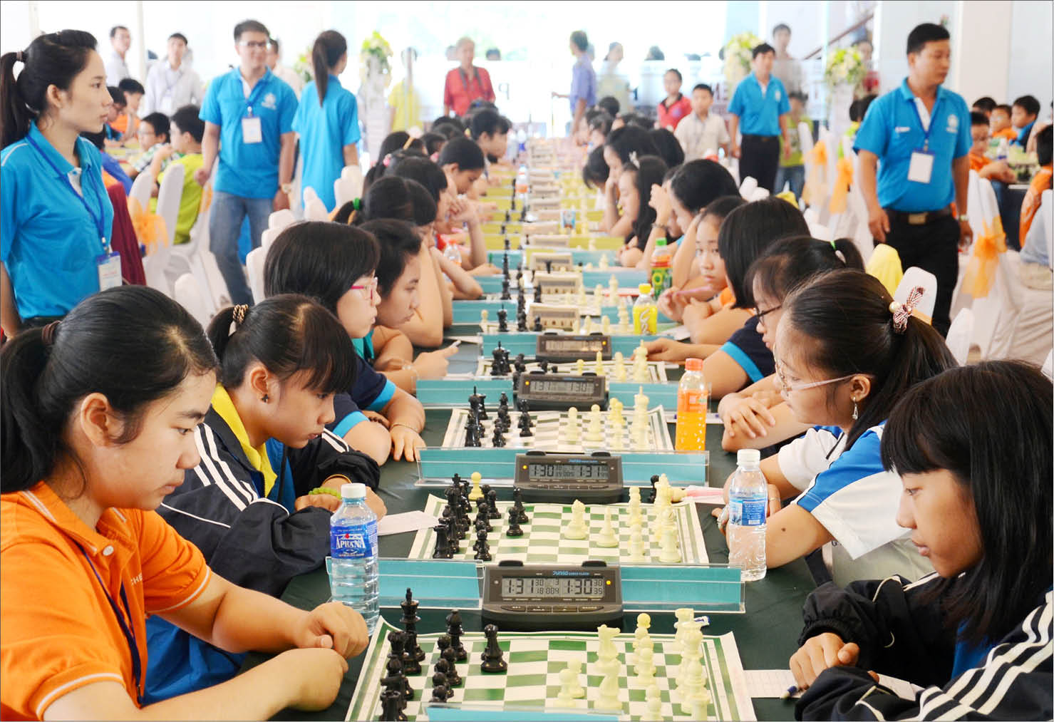 Cờ vua “mất giá”