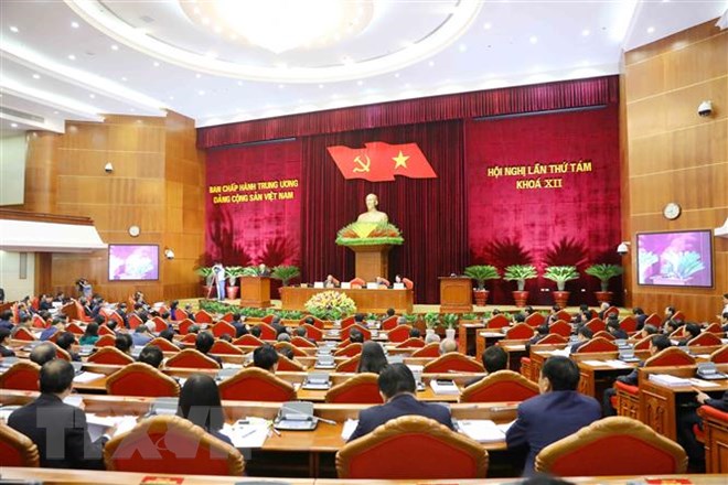 Hội nghị TW 8 Đẩy mạnh phát triển KT-XH, tăng cường xây dựng Đảng