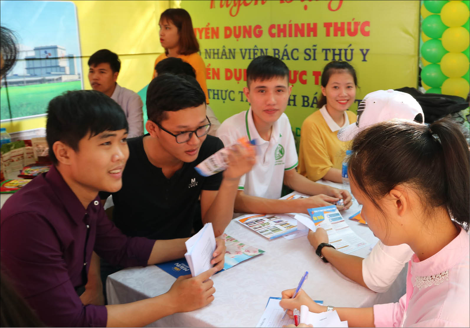 Thiếu thông tin dự báo thị trường lao động