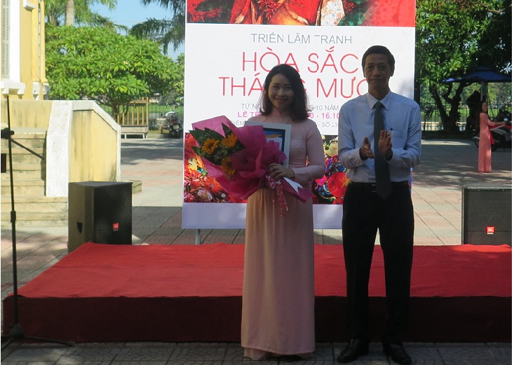 “Hoà sắc tháng mười”