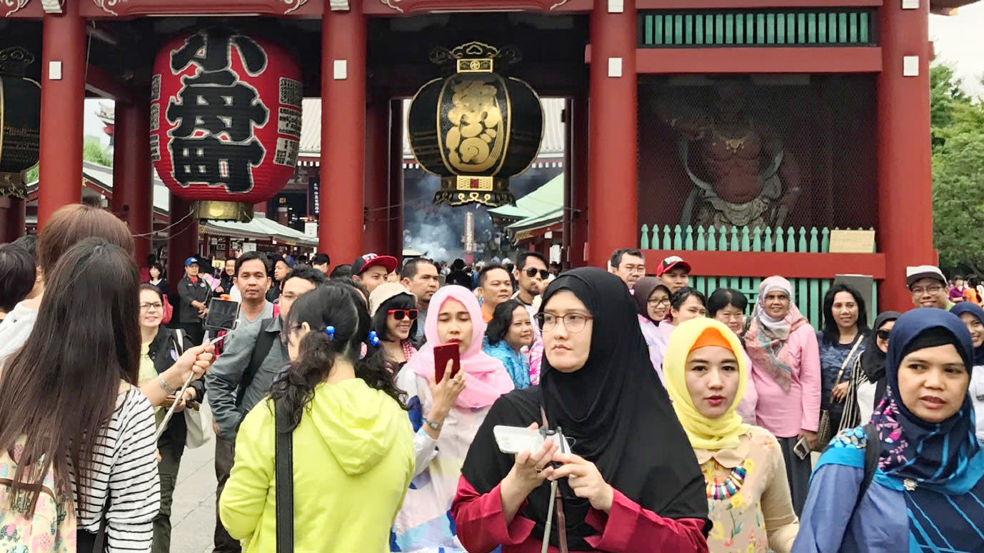 Số lượng du khách đến Nhật Bản giảm lần đầu tiên trong 6 năm