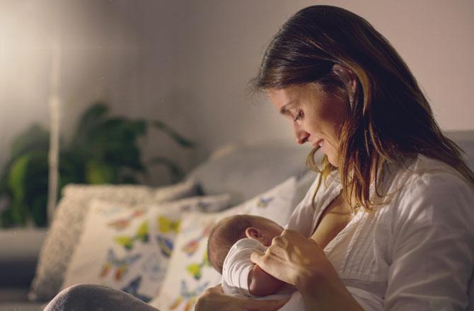 Nuôi con bằng sữa mẹ giúp các bà mẹ giảm nhẹ nguy cơ bị cao huyết áp