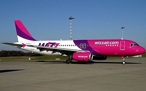 Máy bay đến Ba Lan hạ cánh khẩn cấp vì thông tin bị đe dọa đánh bom