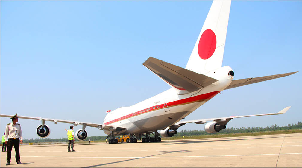 Giải tỏa mở rộng Cảng hàng không Quốc tế Phú Bài Đồng thuận di dời lăng, mộ đến nơi chôn cất mới