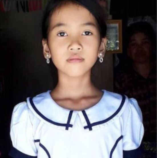 Bé Trinh mong được hỗ trợ để đến trường