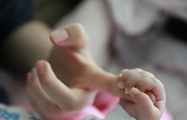 Hàn Quốc Làm việc tăng ca làm giảm cơ hội mang thai của nhân viên nữ