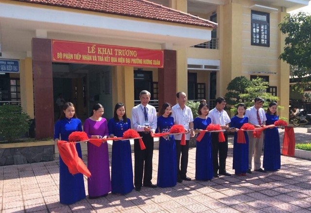 Người “gánh hai vai” được dân tin, dân quý