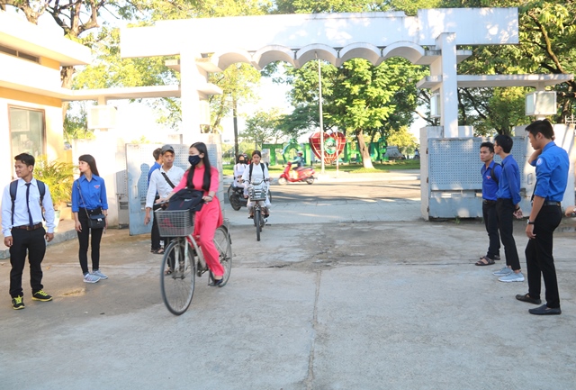 Kỷ luật giảng viên và sinh viên vi phạm