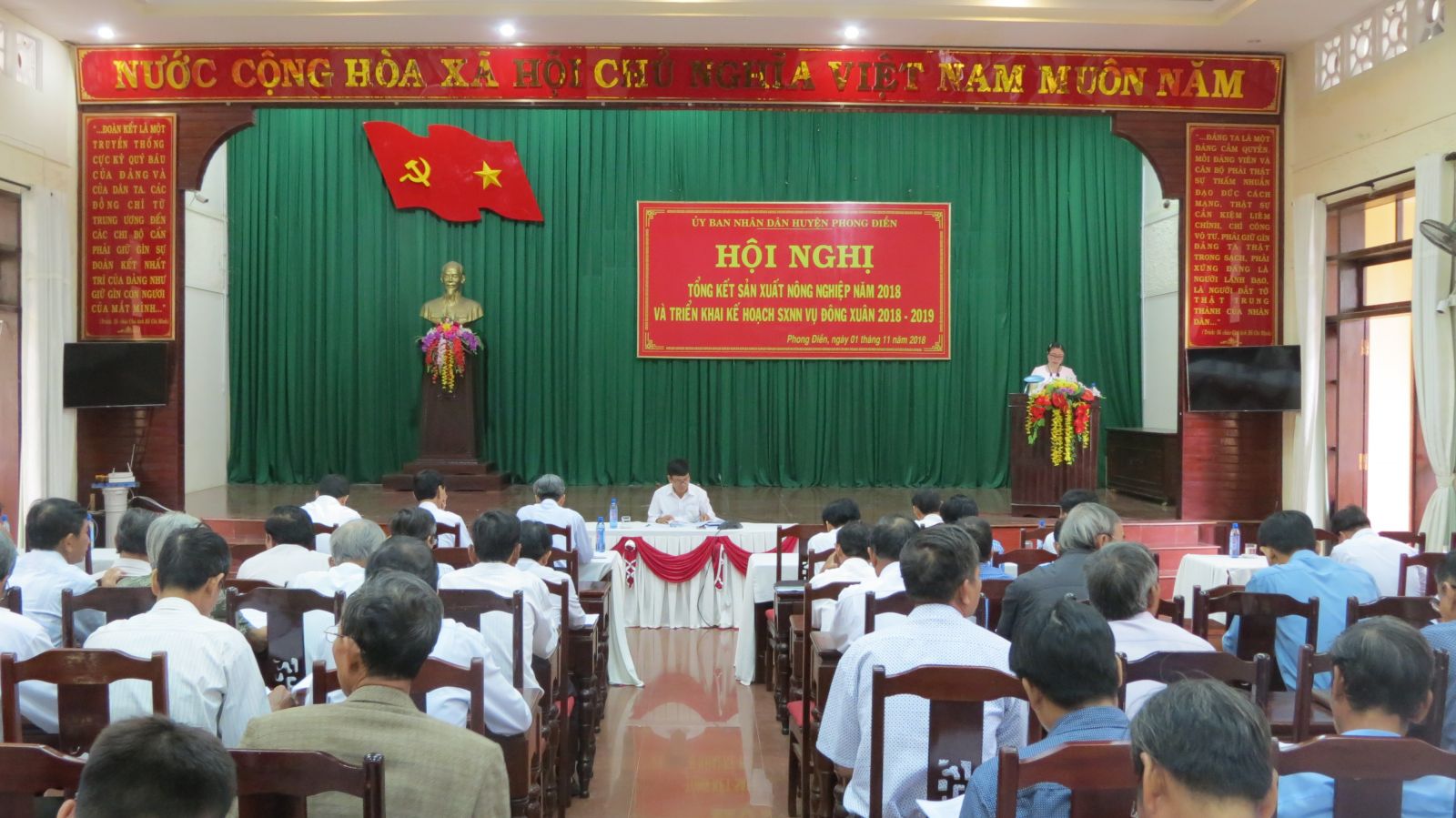 Phong Điền triển khai kế hoạch chuẩn bị cho vụ sản xuất vụ đông xuân 2018-2019