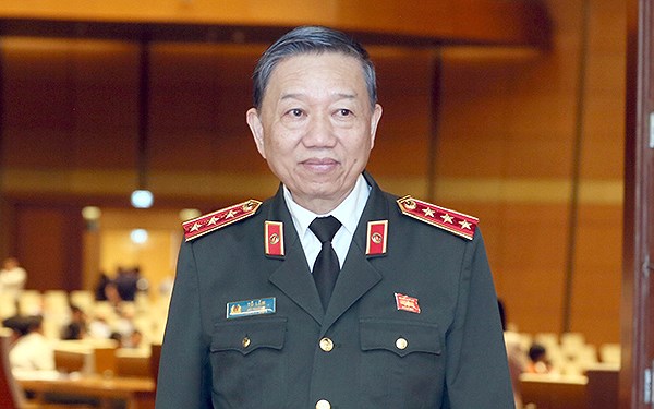 “Bộ Công an không tăng bất cứ một biên chế nào từ nay đến 2021”