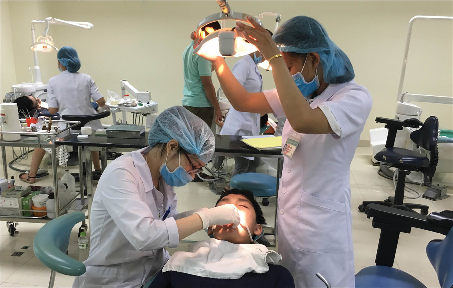 “90 người dân bị sâu răng  bệnh nha chu”