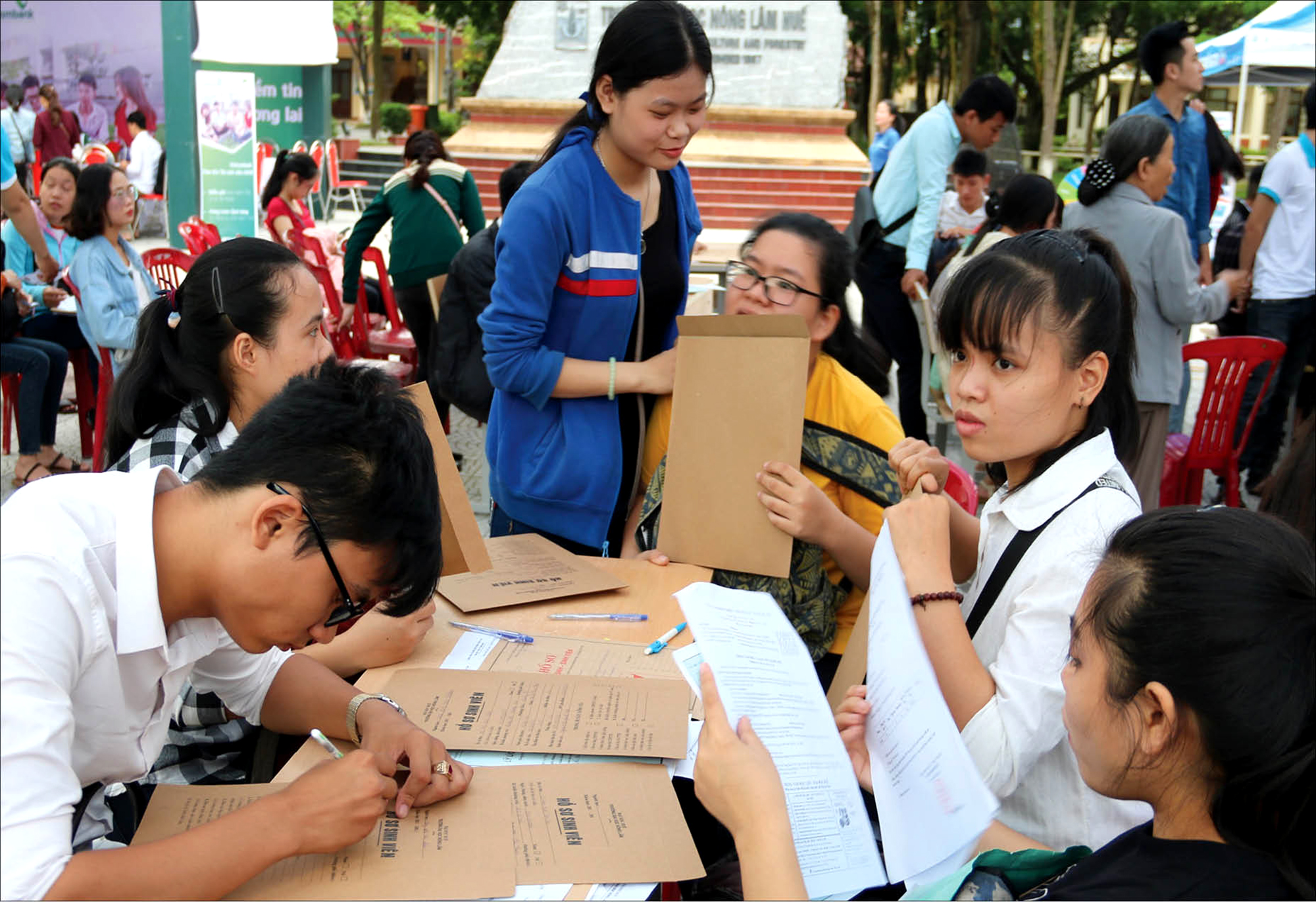 Tư vấn, quảng bá tuyển sinh phải sớm hơn