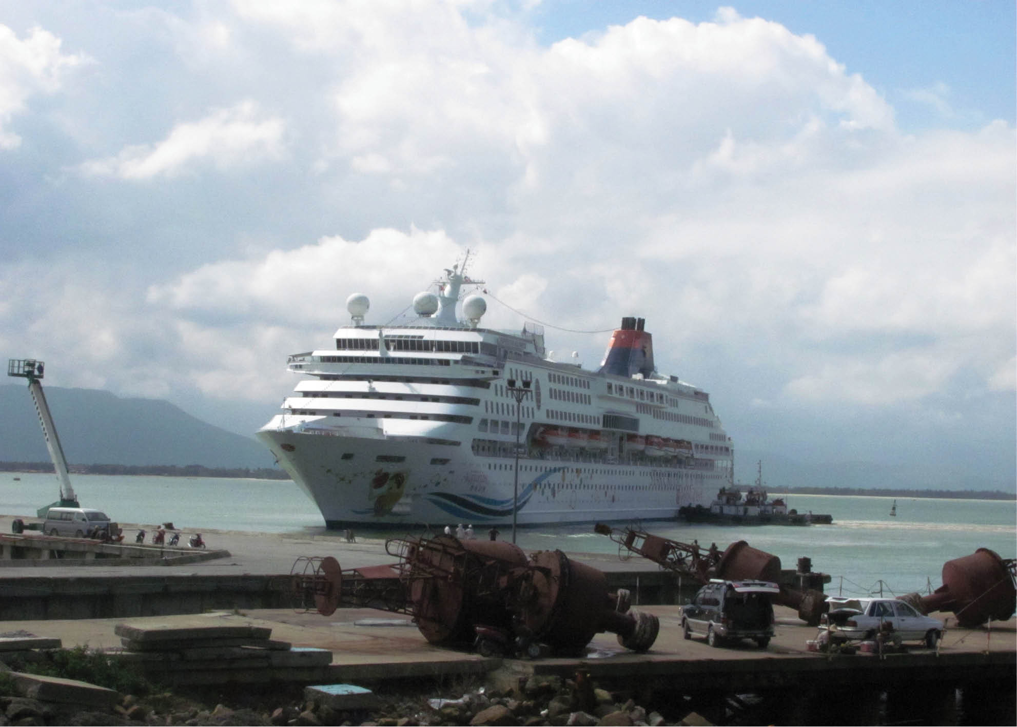 Nâng cấp cảng Chân Mây