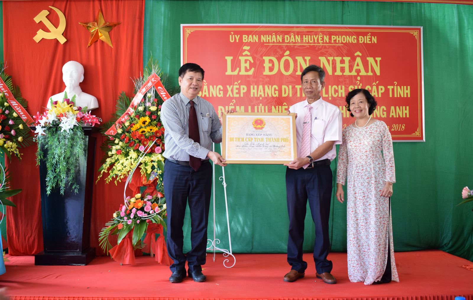 Hoang Anh memorial house receives the certificate ranking as provincial-level historical relic