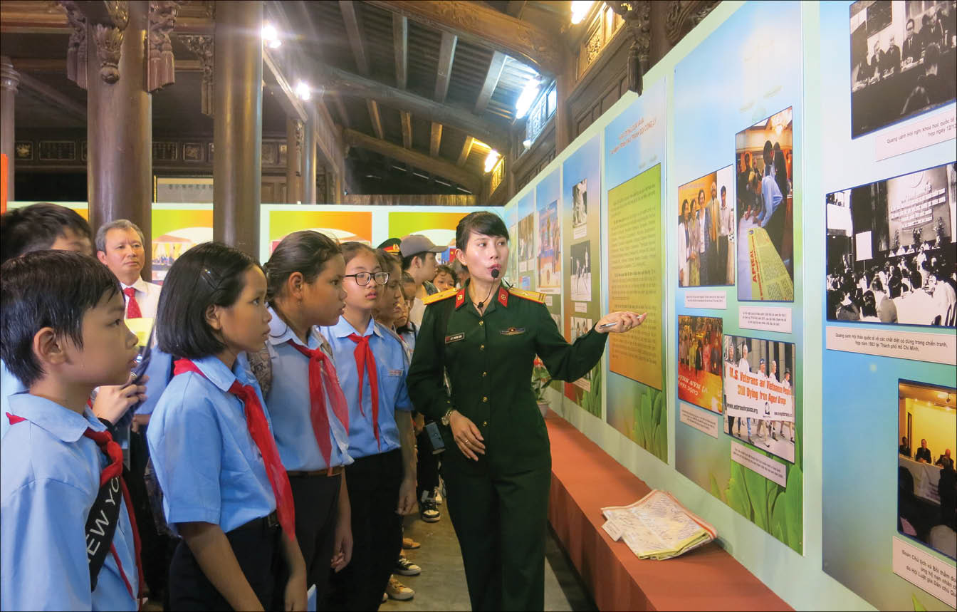 Chuyện từ những bức ảnh