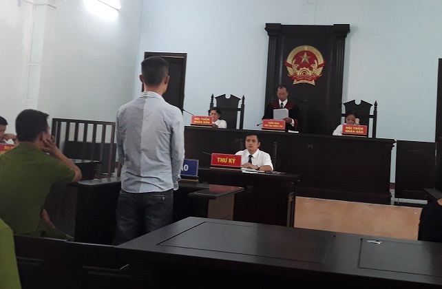 Xét xử bị cáo “bắt giữ người trái pháp luật” tại Công ty Cổ phần cấp nước