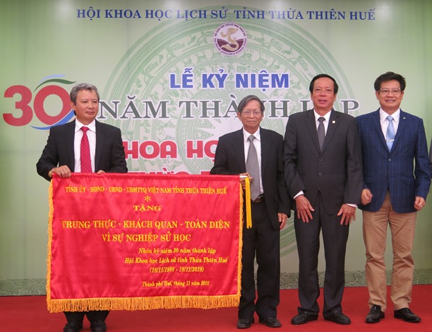 Trung thực, khách quan, toàn diện trong hoạt động sử học