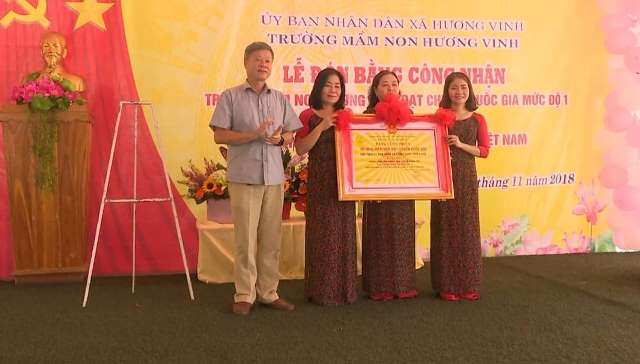 Mầm non Hương Vinh đón Bằng công nhận đạt chuẩn Quốc gia mức độ 1