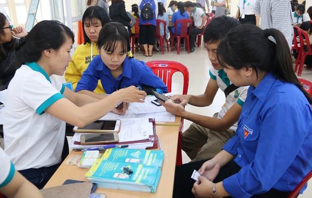 Ra mắt tiện ích thanh toán học phí ngoại ngữ không chuyên cho sinh viên