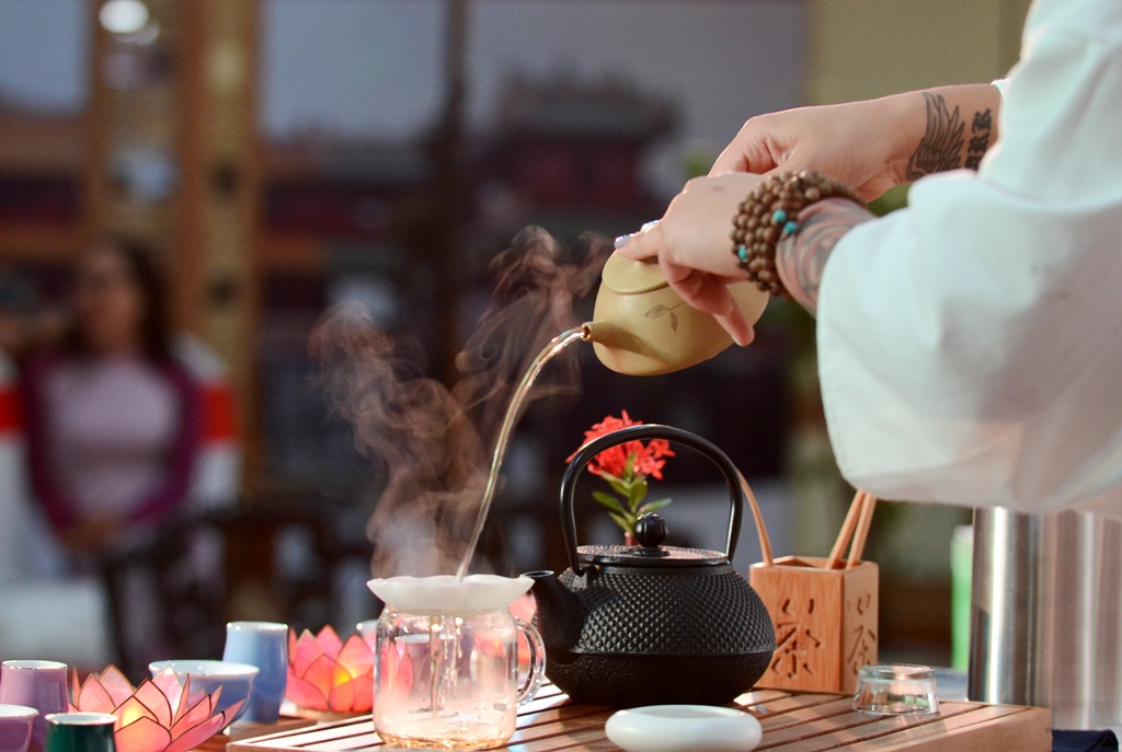 Thưởng thức cách pha trà độc đáo từ các quốc gia