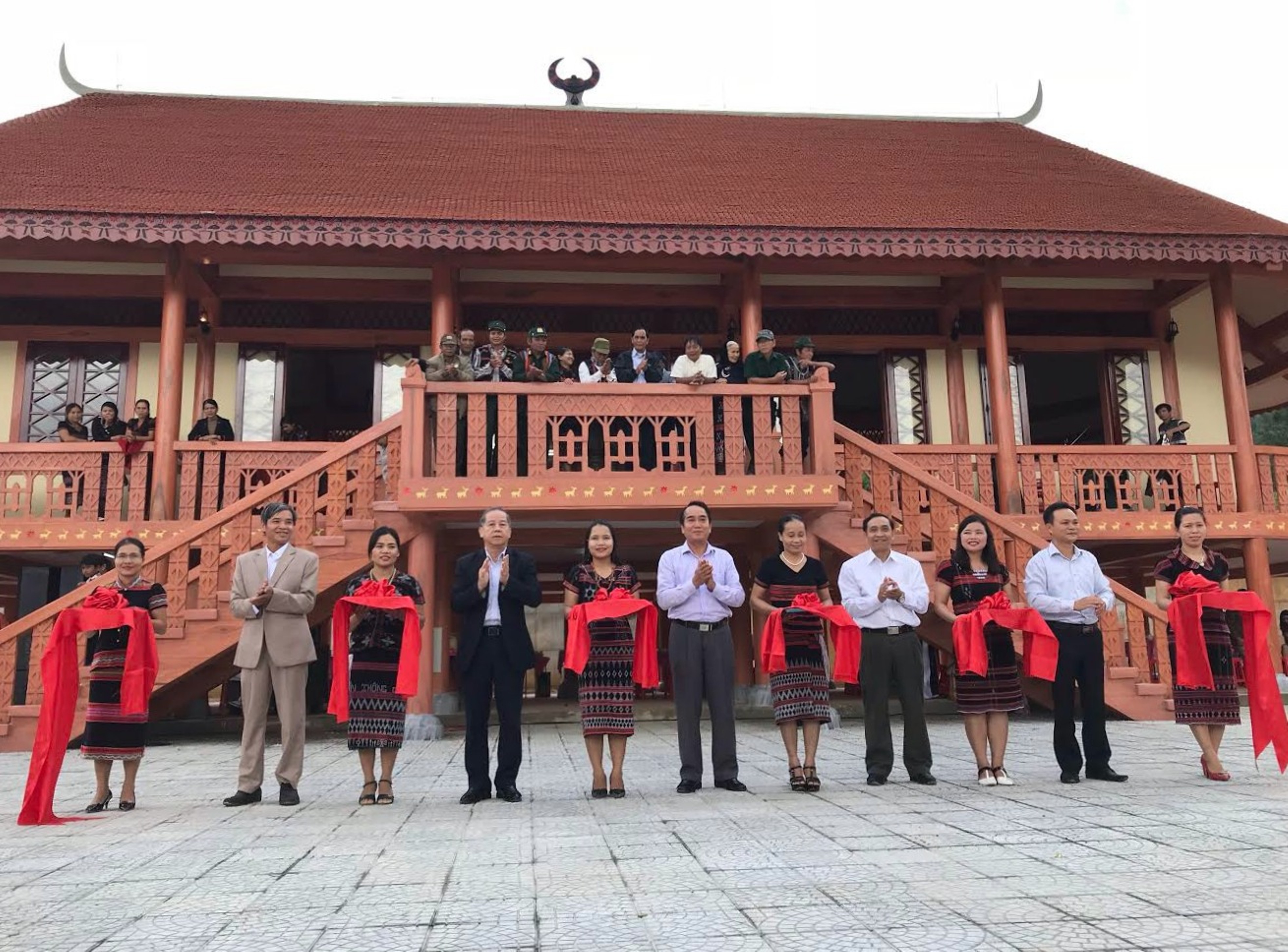 Khánh thành công trình Nhà Gươl xã Hồng Hạ