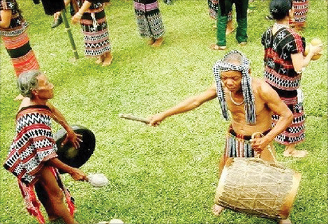 Phục dựng nguyên bản lễ hội Aza ở A Lưới