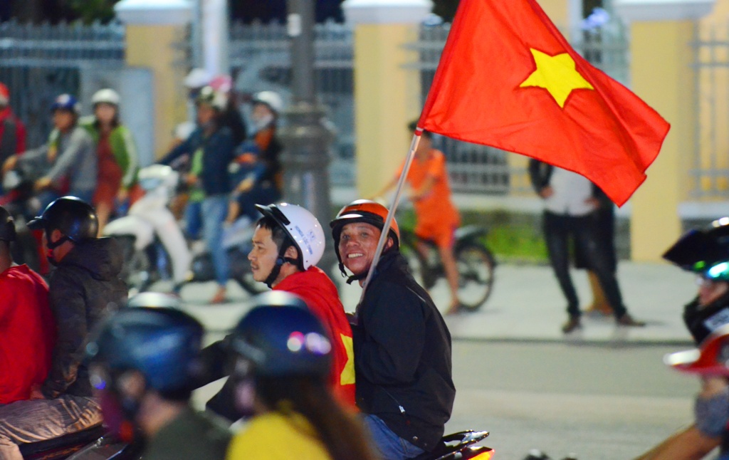 Người Huế ăn mừng nhẹ nhàng sau chiến thắng của tuyển Việt Nam