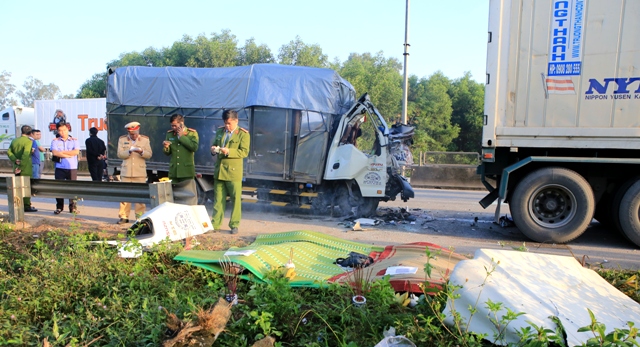 Tai nạn giao thông nghiêm trọng, 2 người tử vong tại chỗ