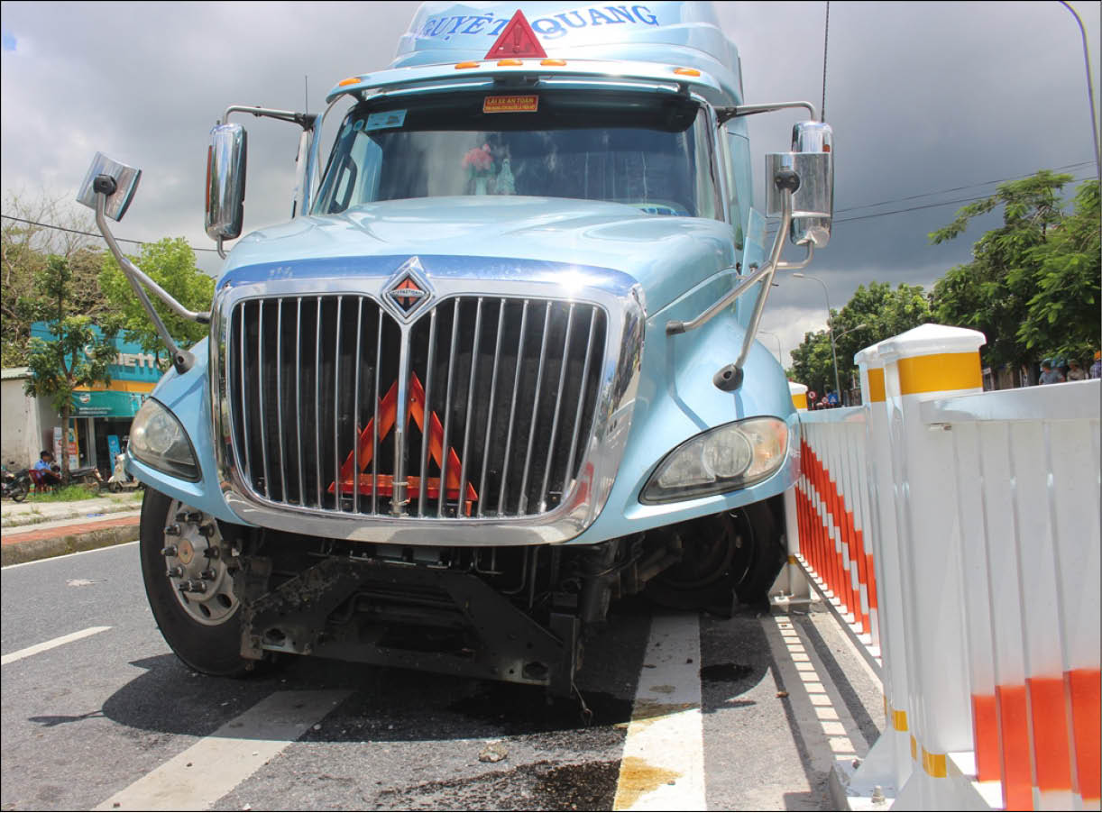 Bất cập trên tuyến Quốc lộ 1A