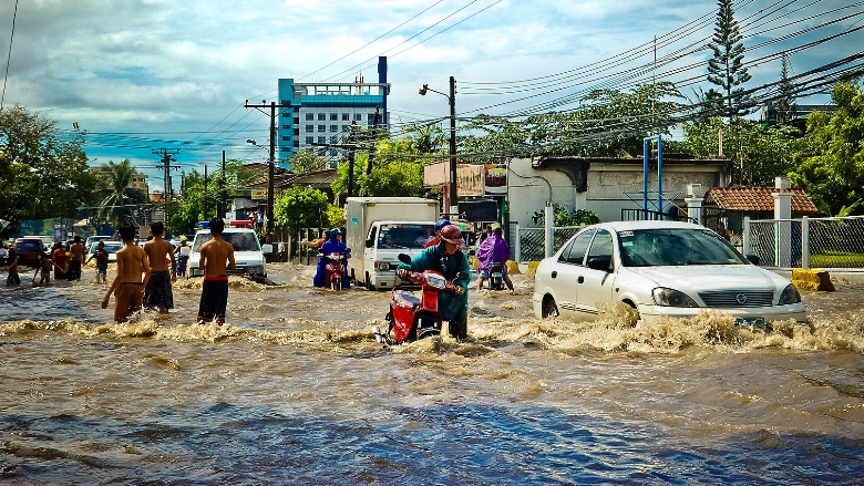 Training in environmental protection and disaster risk reduction for religious organizations