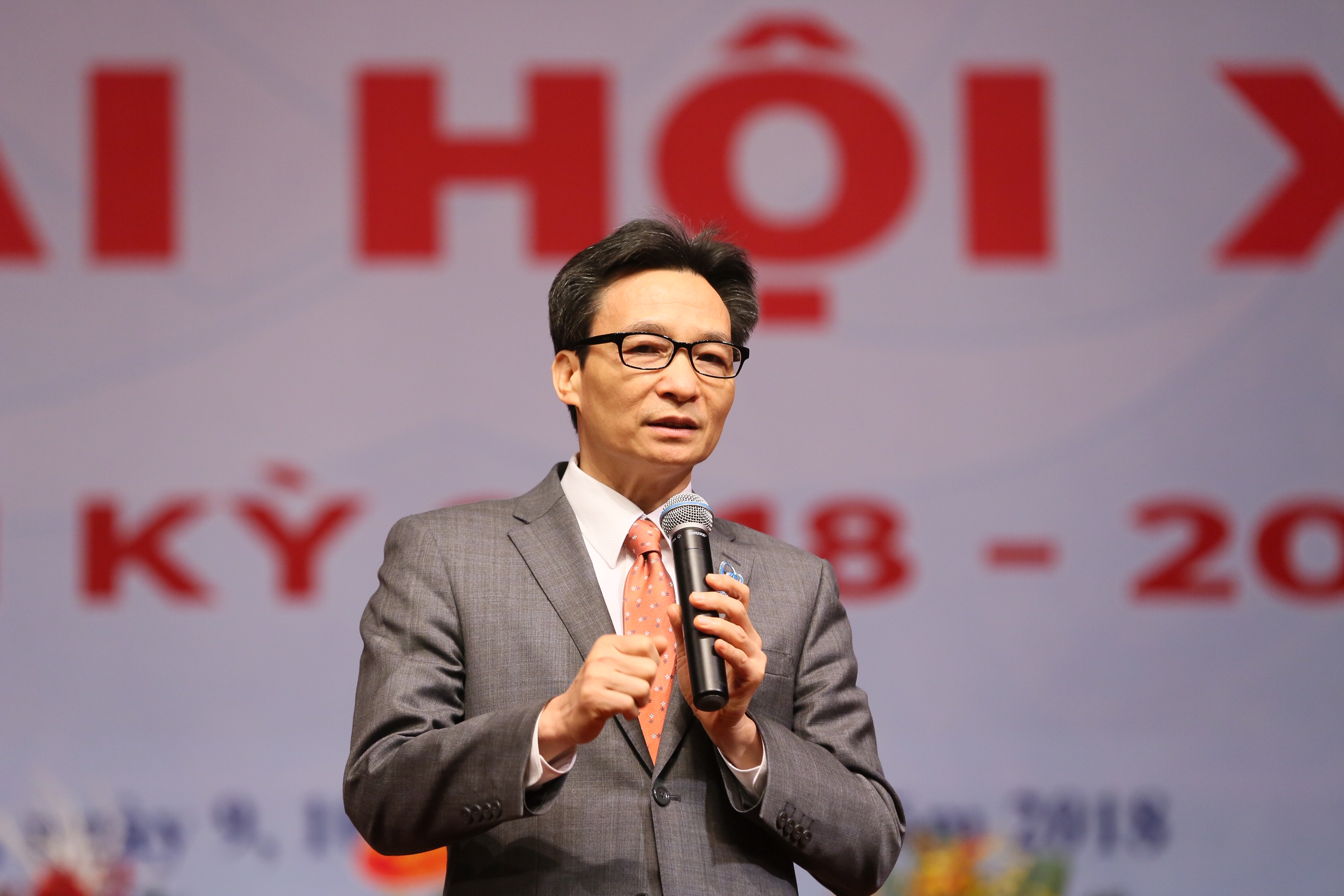 Nghĩ lớn, hoài bão lớn bắt đầu từ việc rất nhỏ