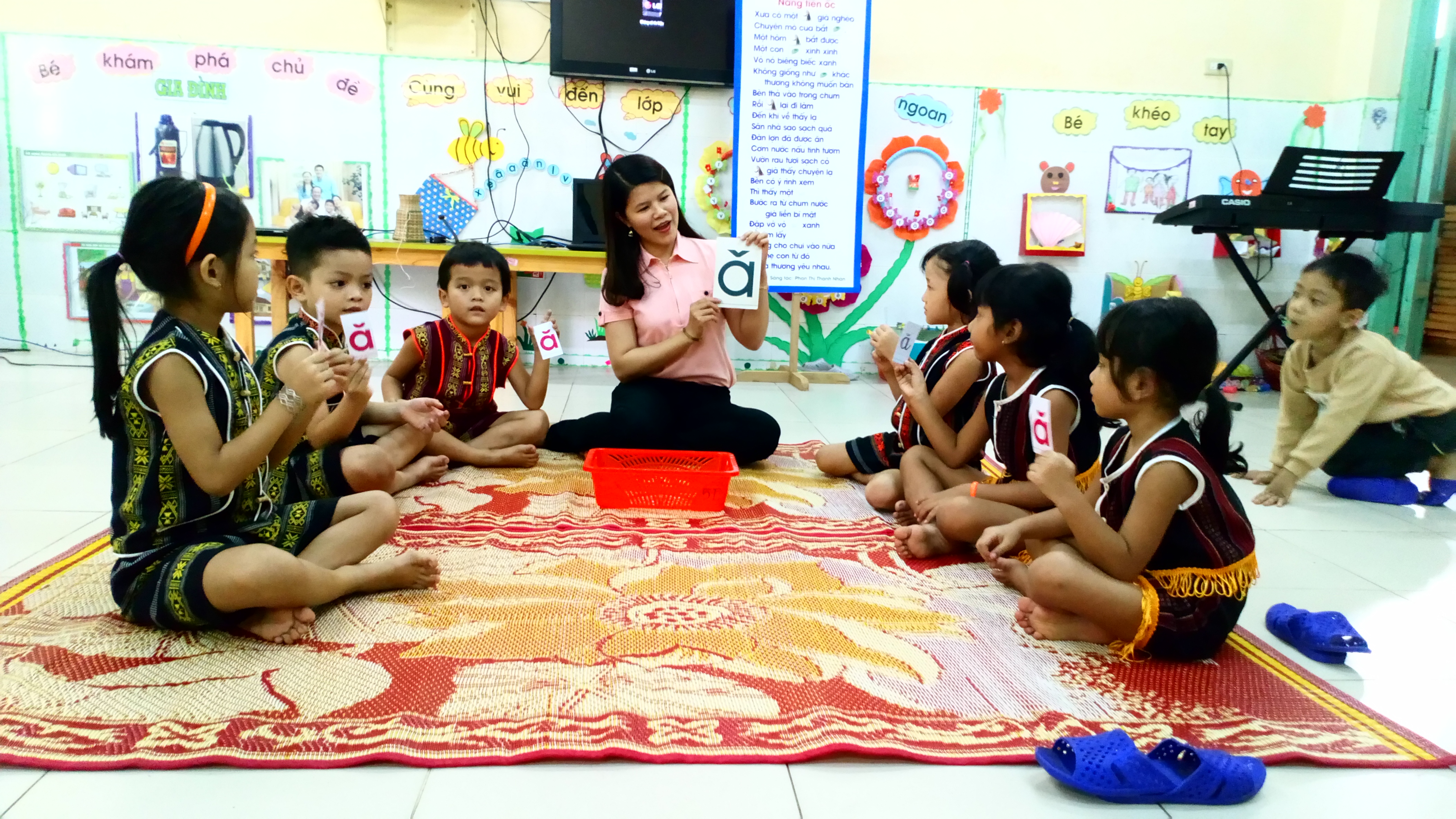 Tăng cường tiếng Việt cho trẻ vùng dân tộc thiểu số