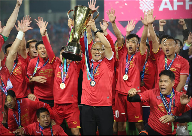 Chiếc cúp vô địch  “thế hệ vàng”