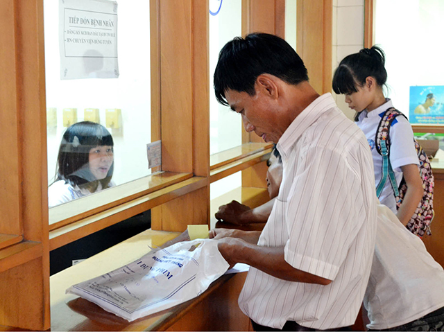 Thu hồi thẻ bảo hiểm y tế khi lao động nghỉ việc