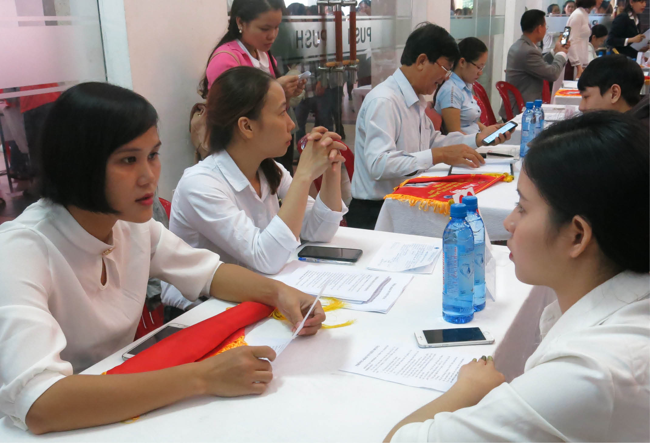 Giải quyết việc làm, bảo đảm an sinh xã hội