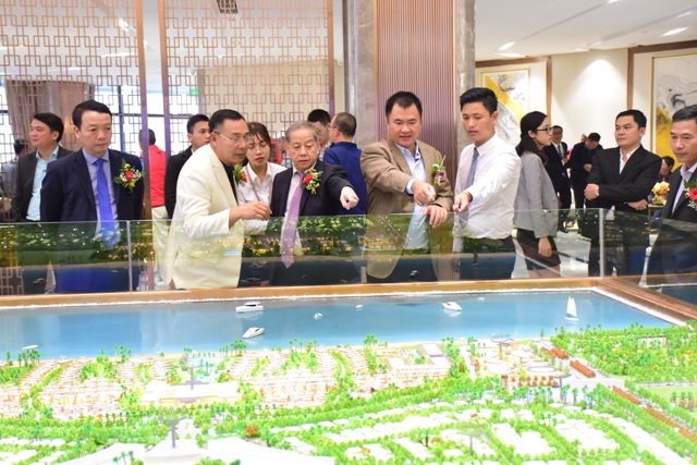 Setting to work on 368 million USD Minh Vien - Lang Co international tourist area