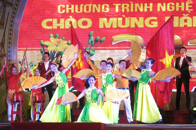 Hát mừng năm mới