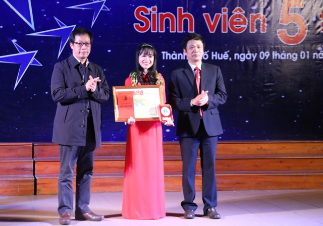 Nhiều hoạt động kỷ niệm ngày học sinh, sinh viên Việt Nam