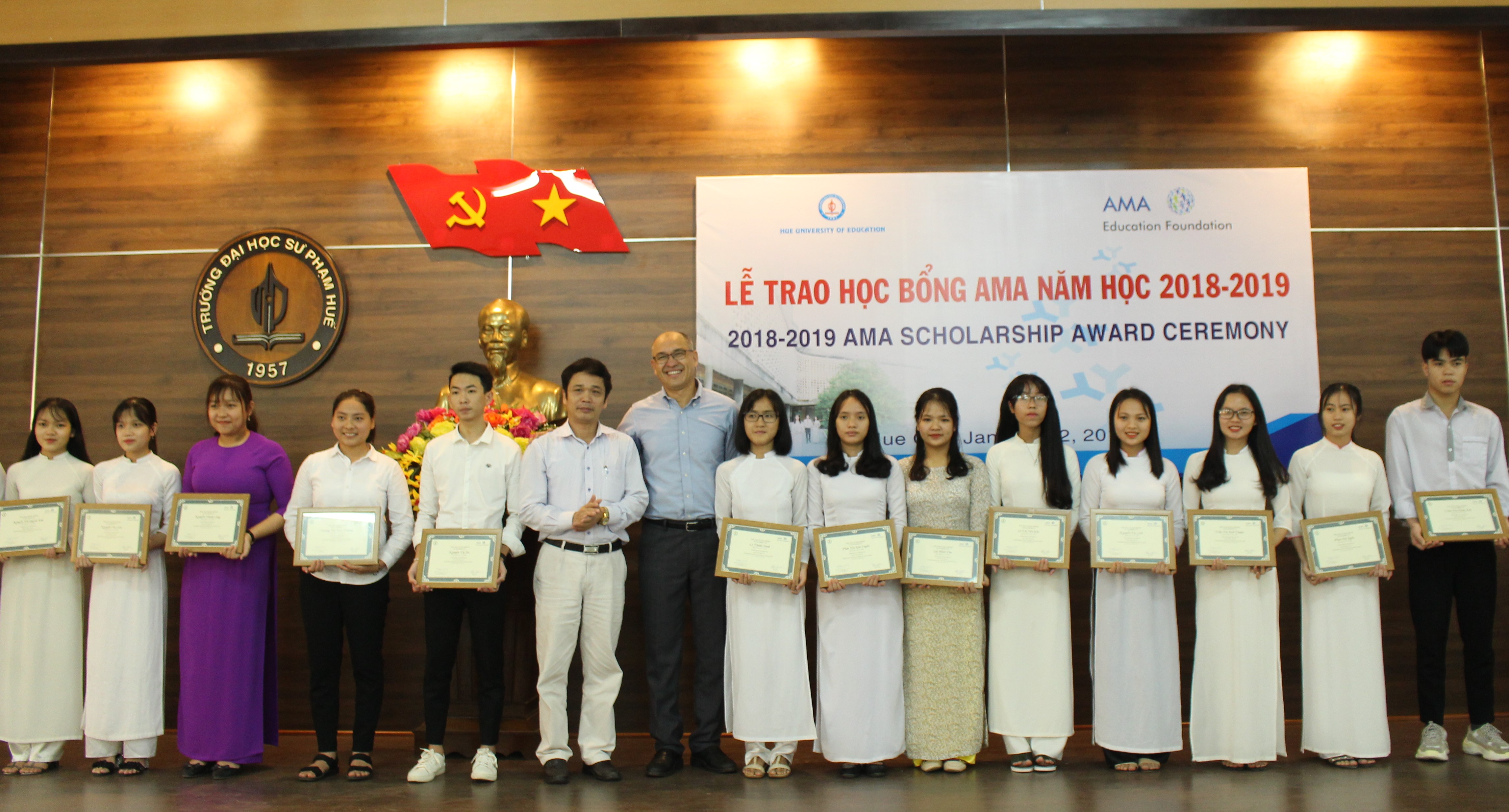 30 sinh viên Trường ĐH Sư phạm được nhận học bổng AMA