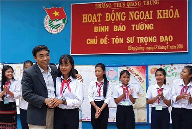 Bằng tình yêu với vùng cao