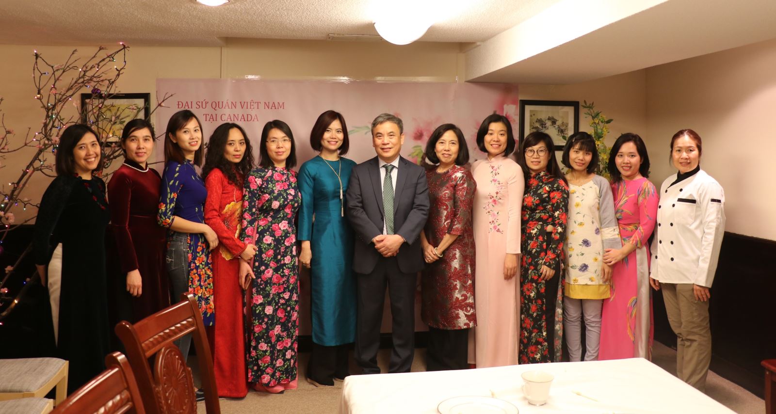 Xuân Kỷ Hợi 2019 đến sớm trên xứ sở lá phong