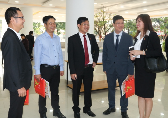 Đại học Huế gặp mặt, chúc tết các nhà giáo và báo chí