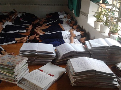 Chấn chỉnh tình trạng lạm dụng hồ sơ, sổ sách trong nhà trường