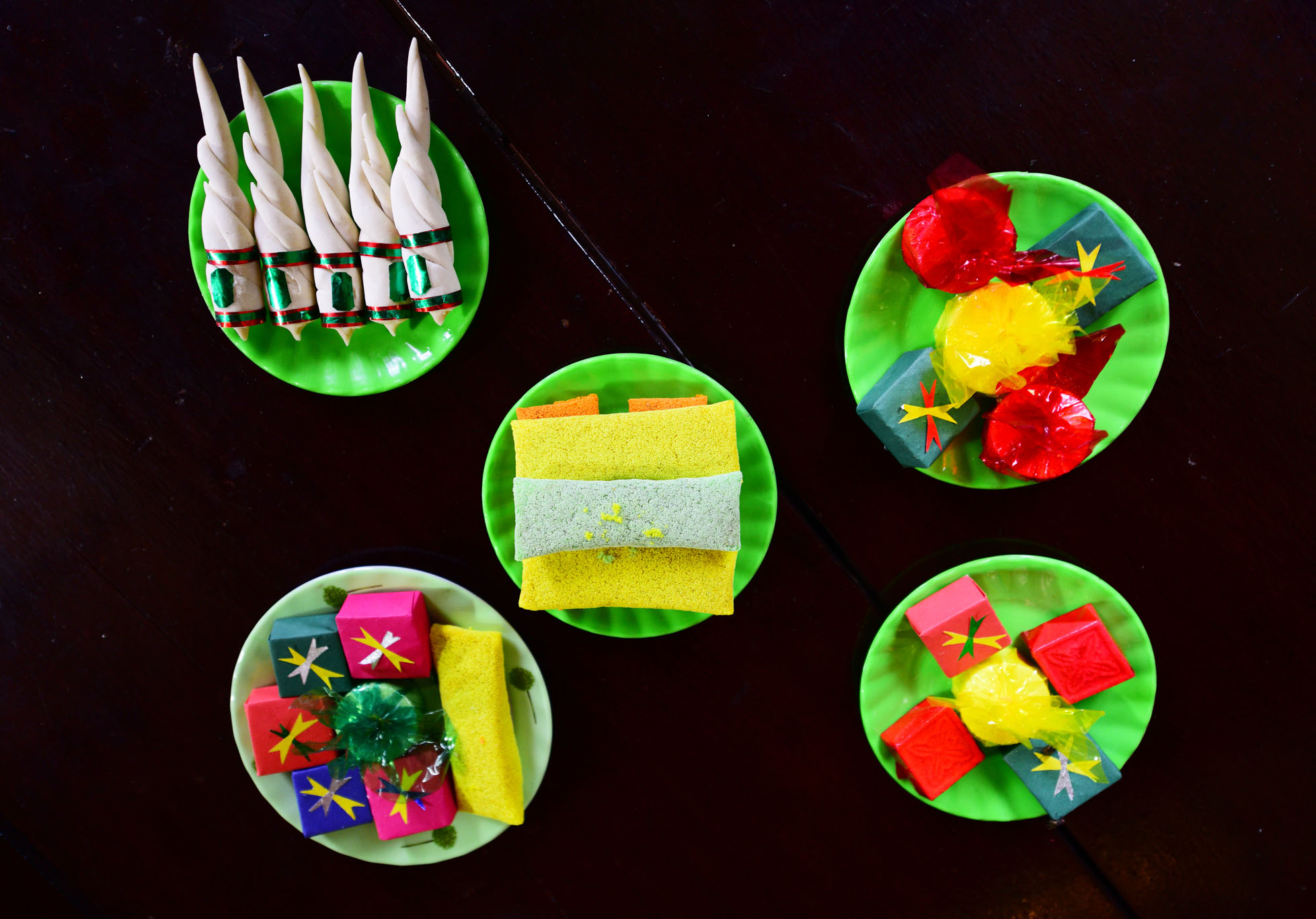 Banh sam and banh dua – the Imperial cakes