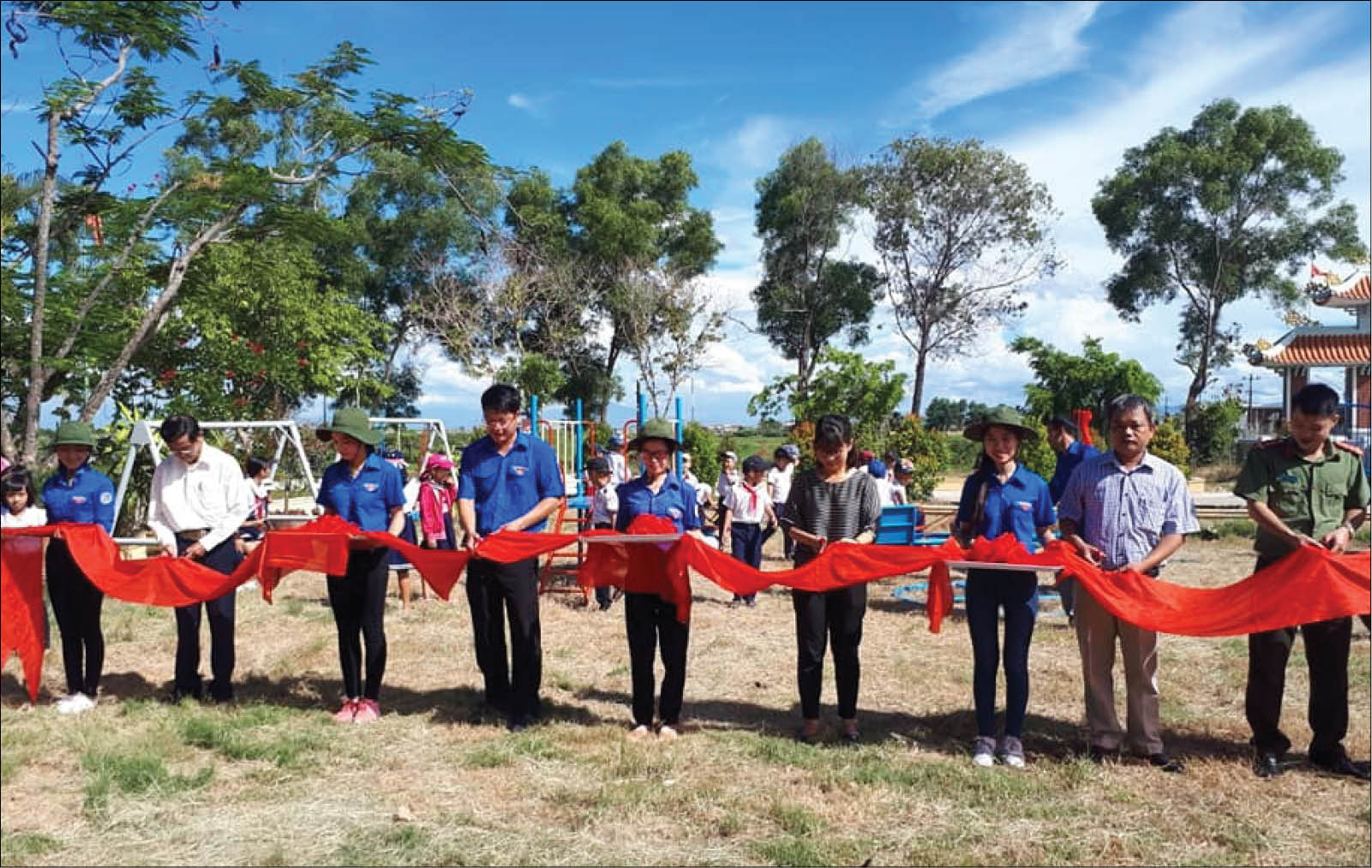 Sức trẻ làm sáng miền quê