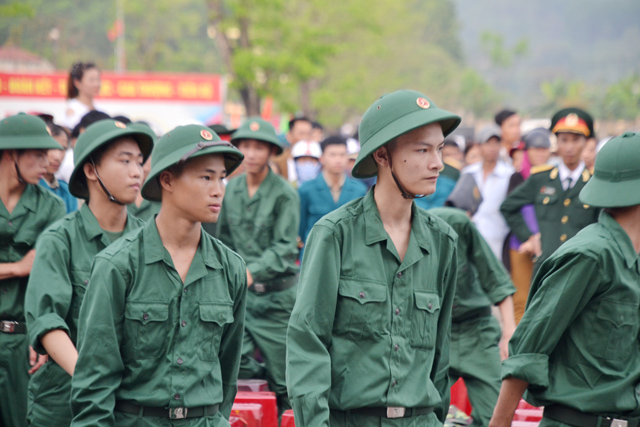 Đón 165 quân nhân xuất ngũ trở về địa phương
