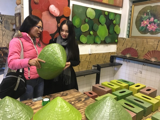 Hue Inaugurating community learning center and start-up craft village