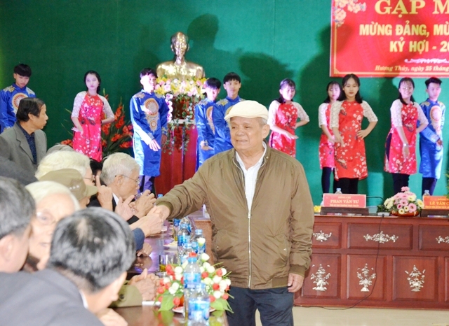 Hương Thủy Gặp mặt thân mật các vị nguyên là lãnh đạo thị xã qua các thời kỳ